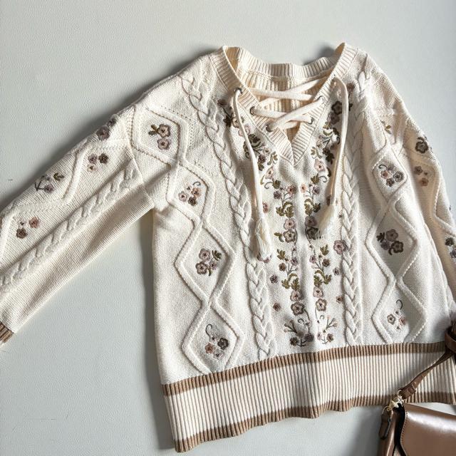 ���ɔ��i��3�����O���[�X�R���`�l���^�����h�J���背�[�X�A�b�v�j�b�g���A�C�{���[ �� �u�����h�� 