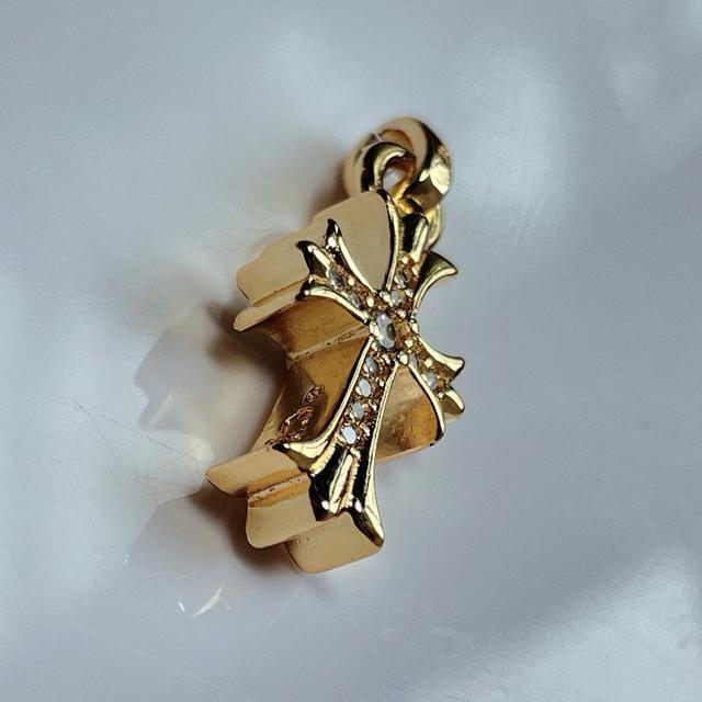 ノーブランド 【ペンダント】 ベビーファット 22k加工 パヴェ silver925 刻印入り < 男性アクセサリー/時計 ノーブランド 【ペンダント】 ベビーファット 22k加工 パヴェ silver925 刻印入り < 男性アクセサリー/時計の