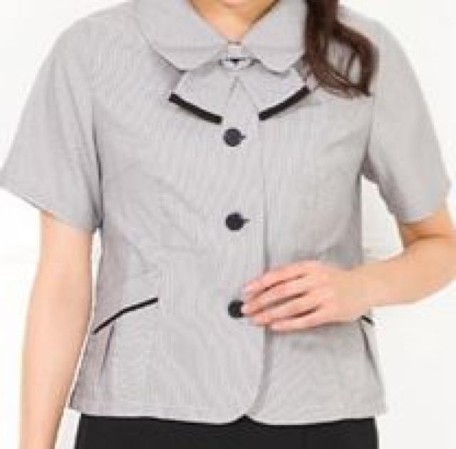 ★事務服★オーバーブラウス★リボン脱着可★17ABR★未 < 女性ファッション  ★事務服★オーバーブラウス★リボン脱着可★17ABR★未 < 女性ファッションの