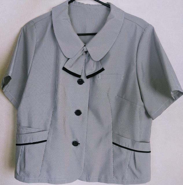 ★事務服★オーバーブラウス★リボン脱着可★17ABR★未 < 女性ファッション  ★事務服★オーバーブラウス★リボン脱着可★17ABR★未 < 女性ファッションの