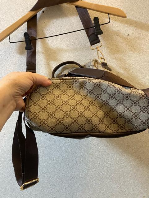 新品焦茶柄2wayショルダーリュック < 女性ファッション  新品焦茶柄2wayショルダーリュック < 女性ファッションの