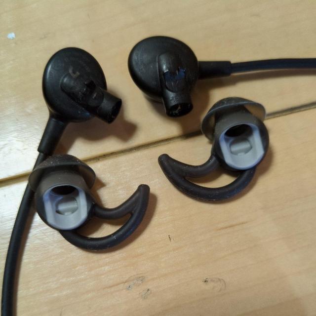 BOSE �C���z��  (StayHear + QC) �� �Ɠd/AV�� 
