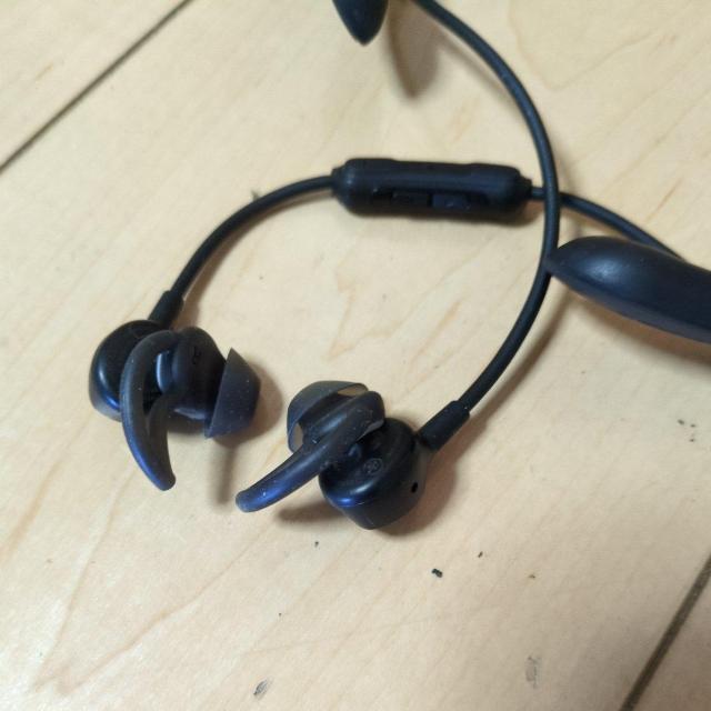 BOSE �C���z��  (StayHear + QC) �� �Ɠd/AV�� 