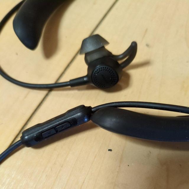 BOSE �C���z��  (StayHear + QC) �� �Ɠd/AV�� 