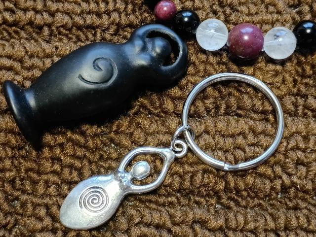 ��_���ł��B�u�������_�l�Ƌ��͂Ȗ������A�ω��̒����̃u���X���b�g�v3�_�Z�b�g�ł��B �� �����A�N�Z�T���[/���v�� 