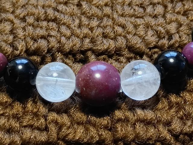 ��_���ł��B�u�������_�l�Ƌ��͂Ȗ������A�ω��̒����̃u���X���b�g�v3�_�Z�b�g�ł��B �� �����A�N�Z�T���[/���v�� 