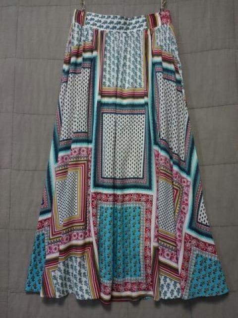 *スカーフ柄マキシスカート*新品 < 女性ファッション *スカーフ柄マキシスカート*新品 < 女性ファッションの