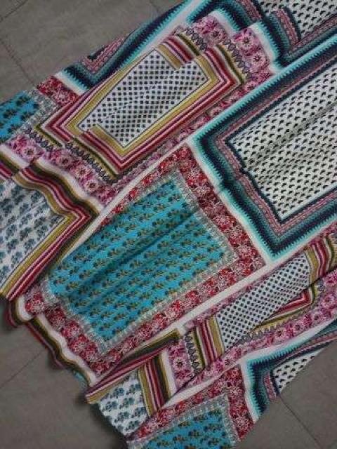 *スカーフ柄マキシスカート*新品 < 女性ファッション *スカーフ柄マキシスカート*新品 < 女性ファッションの