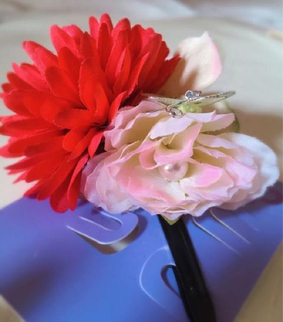 大振りフラワー&蝶●ヘアアクセサリー【新品未使用】浴衣 成人式 ウェディング結婚式ブライダル < 女性アクセサリー/時計 大振りフラワー&蝶●ヘアアクセサリー【新品未使用】浴衣 成人式 ウェディング結婚式ブライダル < 女性アクセサリー/時計の