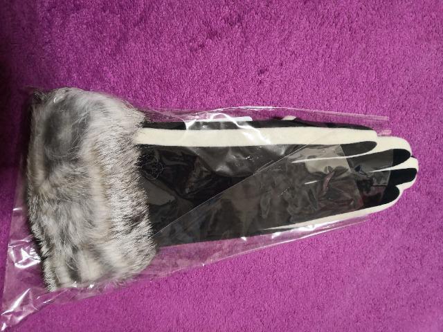 新品 CLATHAS クレイサス バイカラー 手袋 ファー付き 黒 カメリア < ブランド  新品 CLATHAS クレイサス バイカラー 手袋 ファー付き 黒 カメリア < ブランドの