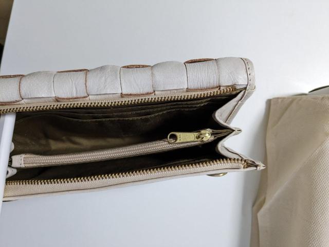 ズッケロフィラート牛革お財布ポシェット未使用難ありモバペイ送料込 < 女性ファッション ズッケロフィラート牛革お財布ポシェット未使用難ありモバペイ送料込 < 女性ファッションの