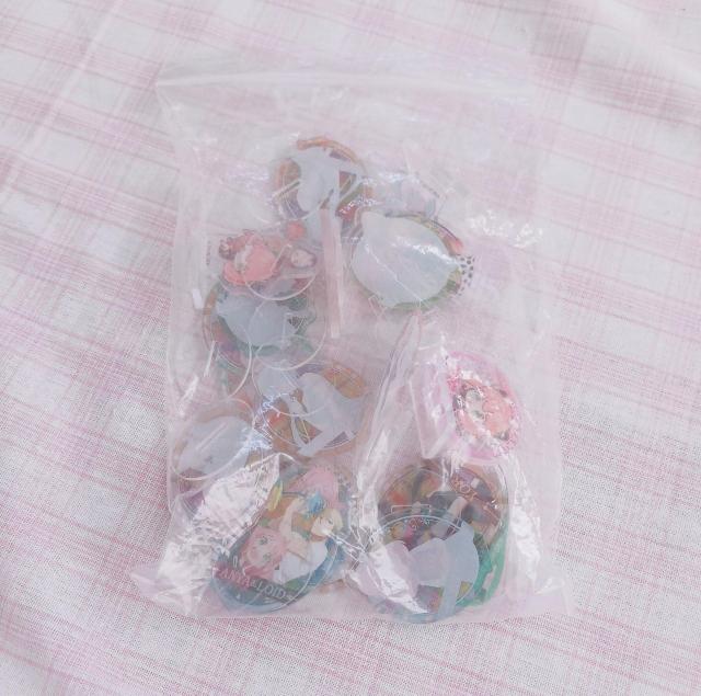 �c�c���[�ɂ�A�N�����X�^���h�c�c