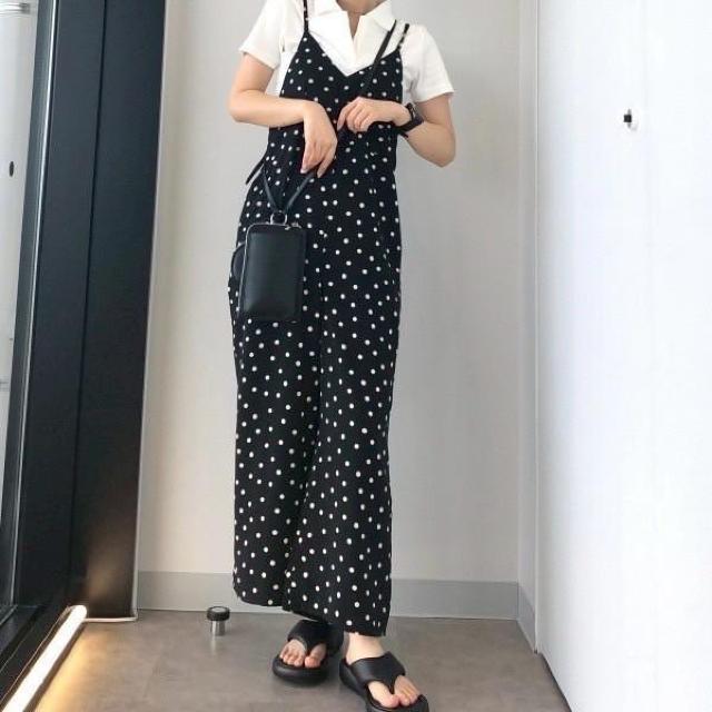 ◆GU/ジーユー◆GIRLサロペットパンツ★ブラック×ドット150cm*オールインワン*大人気アイテム♪ < ブランド  ◆GU/ジーユー◆GIRLサロペットパンツ★ブラック×ドット150cm*オールインワン*大人気アイテム♪ < ブランドの