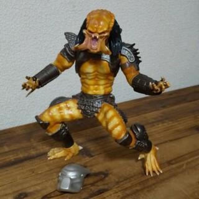 MEDICOM TOY メディコムトイ ソフビ プレデター < ホビー MEDICOM TOY メディコムトイ ソフビ プレデター < ホビーの