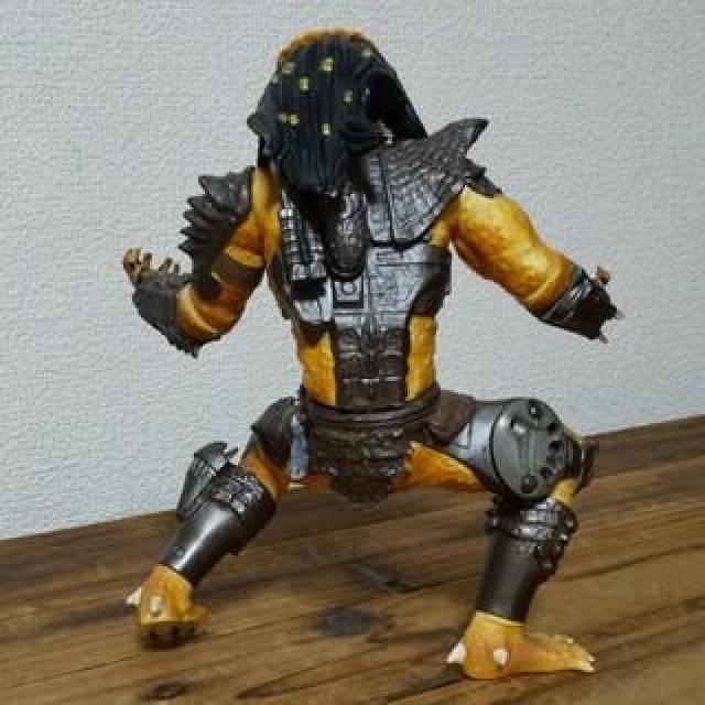 MEDICOM TOY メディコムトイ ソフビ プレデター < ホビー MEDICOM TOY メディコムトイ ソフビ プレデター < ホビーの