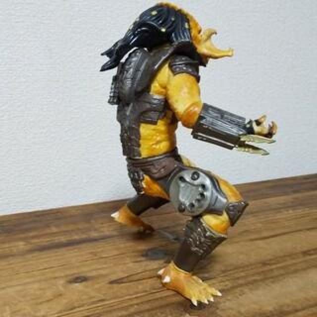MEDICOM TOY メディコムトイ ソフビ プレデター < ホビー MEDICOM TOY メディコムトイ ソフビ プレデター < ホビーの