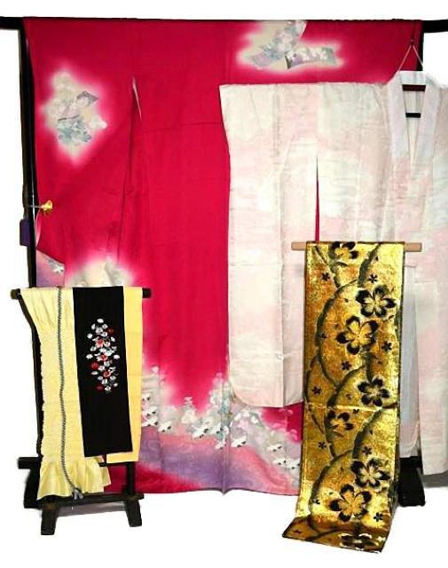 【最高級】美品 金彩 短冊 鶴菊 流水 振袖・袋帯・長襦袢7点セット 身丈168.5cm 裄丈66cm 長さ445cm T3469 < 女性ファッション  【最高級】美品 金彩 短冊 鶴菊 流水 振袖・袋帯・長襦袢7点セット 身丈168.5cm 裄丈66cm 長さ445cm T3469 < 女性ファッションの