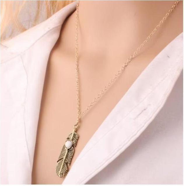 衝撃100円セール★超人気 葉っぱネックレス19 ゴールド  < 女性アクセサリー/時計  衝撃100円セール★超人気 葉っぱネックレス19 ゴールド   < 女性アクセサリー/時計の