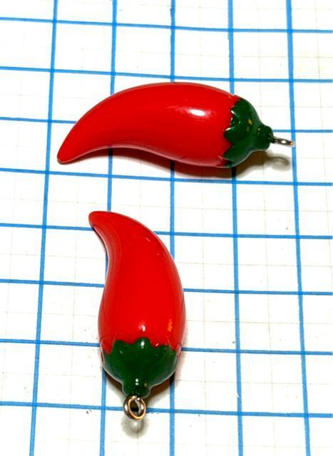 Y-011 大きめの唐辛子のチャーム 3個入り ミニチュア 面白い◯ < ペット/手芸/園芸 Y-011 大きめの唐辛子のチャーム 3個入り ミニチュア 面白い◯ < ペット/手芸/園芸の