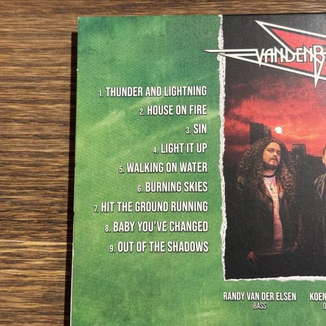 【VANDENBERG】SIN < CD/DVD/ビデオ  【VANDENBERG】SIN < CD/DVD/ビデオの