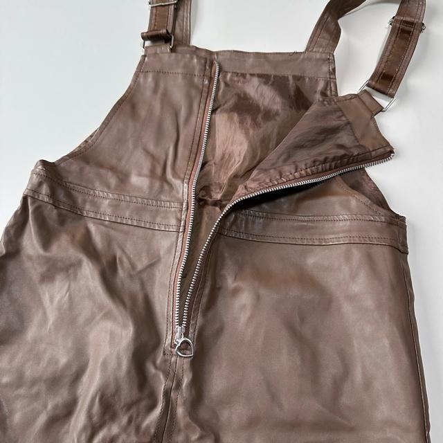 *美品【GU】ガールズ フェイクレザー ジャンパースカート 140cm < キッズ/ベビー *美品【GU】ガールズ フェイクレザー ジャンパースカート 140cm < キッズ/ベビーの