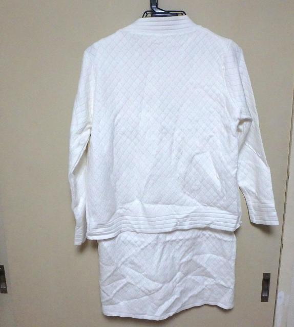 ◆ワンピース ニット ノースリーブ レディース ジャケット  中古品 ホワイト < 女性ファッション  ◆ワンピース ニット ノースリーブ レディース ジャケット  中古品 ホワイト < 女性ファッションの