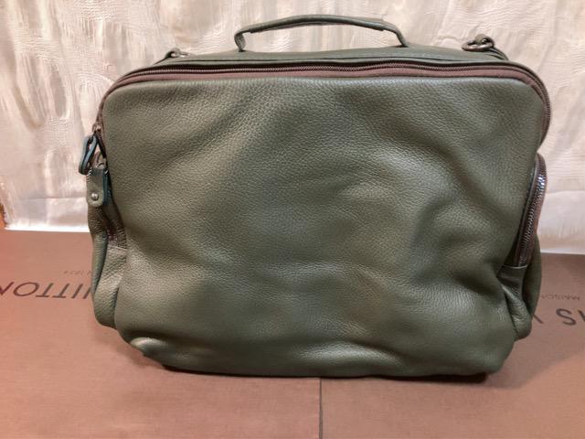 特価●OTTINO italy 本革ショルダートートグリーン 極美品高級通勤普段用ダブルファスナーポケット充実 < 男性ファッション  特価●OTTINO italy 本革ショルダートートグリーン 極美品高級通勤普段用ダブルファスナーポケット充実 < 男性ファッションの