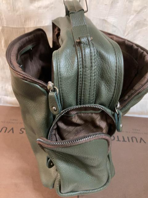 特価●OTTINO italy 本革ショルダートートグリーン 極美品高級通勤普段用ダブルファスナーポケット充実 < 男性ファッション  特価●OTTINO italy 本革ショルダートートグリーン 極美品高級通勤普段用ダブルファスナーポケット充実 < 男性ファッションの