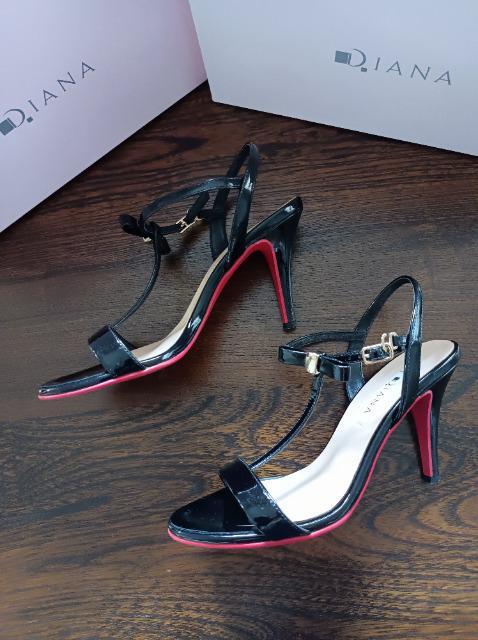 DIANA★リボン黒エナメルサンダル★獄美美品★素敵★綺麗★ダイアナ★定価約15000円お得にどーぞ★ < 女性ファッション  DIANA★リボン黒エナメルサンダル★獄美美品★素敵★綺麗★ダイアナ★定価約15000円お得にどーぞ★ < 女性ファッションの