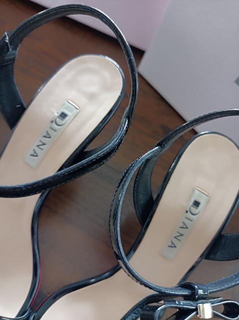 DIANA★リボン黒エナメルサンダル★獄美美品★素敵★綺麗★ダイアナ★定価約15000円お得にどーぞ★ < 女性ファッション  DIANA★リボン黒エナメルサンダル★獄美美品★素敵★綺麗★ダイアナ★定価約15000円お得にどーぞ★ < 女性ファッションの