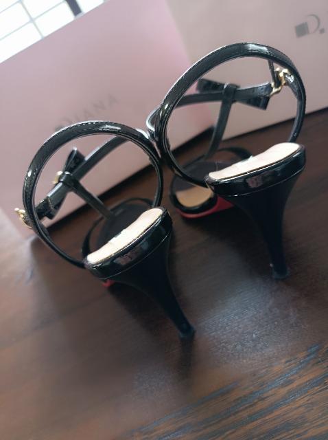 DIANA★リボン黒エナメルサンダル★獄美美品★素敵★綺麗★ダイアナ★定価約15000円お得にどーぞ★ < 女性ファッション  DIANA★リボン黒エナメルサンダル★獄美美品★素敵★綺麗★ダイアナ★定価約15000円お得にどーぞ★ < 女性ファッションの