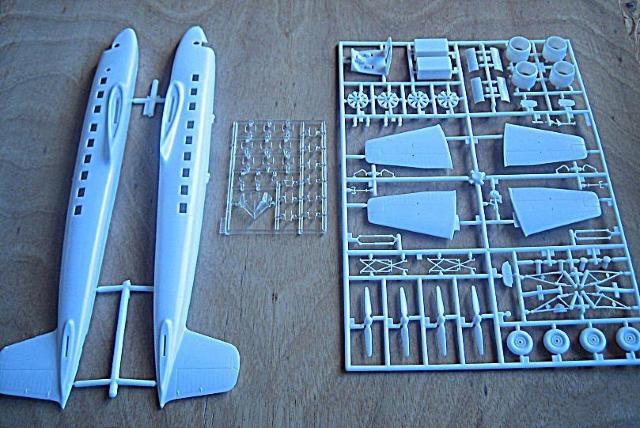 レベル 1/72 フォッケウルフFw200 コンドル < ホビー レベル 1/72 フォッケウルフFw200 コンドル < ホビーの