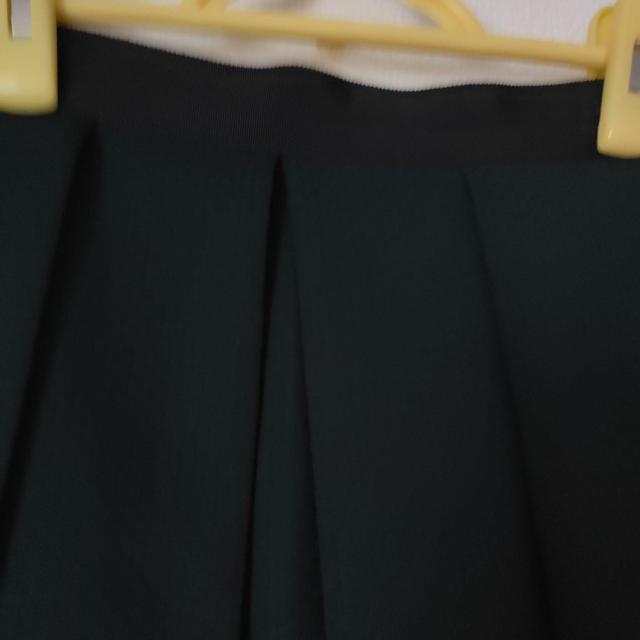 ケティ ダークグリーン フレアスカート ひざ丈 < 女性ファッション ケティ ダークグリーン フレアスカート ひざ丈 < 女性ファッションの
