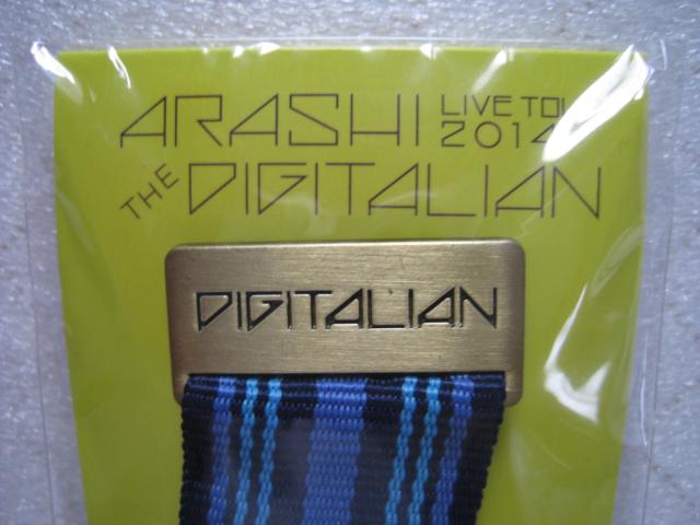 ☆ メダルブローチ ☆ Live Tour 2014 DIGITALIAN ☆ 嵐コンサートグッズ < タレントグッズ  ☆ メダルブローチ ☆ Live Tour 2014 DIGITALIAN ☆ 嵐コンサートグッズ < タレントグッズの