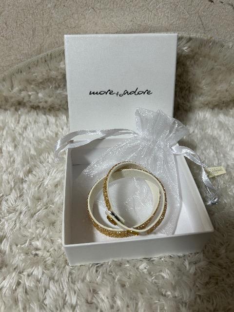 �V�imore to adore��SWAROVSKI�u���X���b�g 