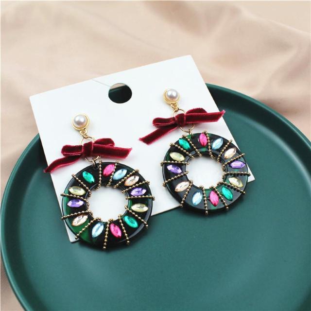 新品FOREVER21アンティーク調可愛いMIXカラーストーンピアス < ブランド  新品FOREVER21アンティーク調可愛いMIXカラーストーンピアス < ブランドの