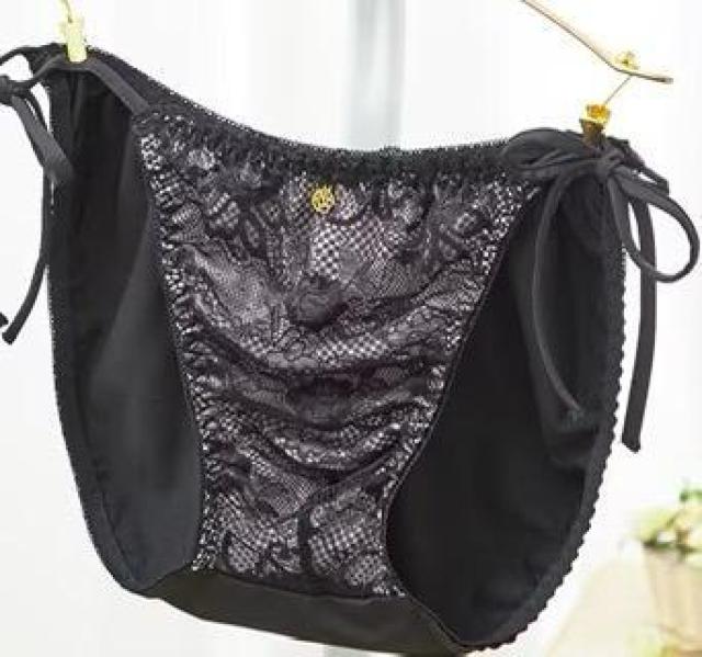 Lサイズ!2枚組!光沢感!黒×魅惑のレース!男性用!脇!紐リボン(調整縛り出来ます)ショーツ!ブリーフ!男性用立体ショーツ! < 女性ファッション  Lサイズ!2枚組!光沢感!黒×魅惑のレース!男性用!脇!紐リボン(調整縛り出来ます)ショーツ!ブリーフ!男性用立体ショーツ! < 女性ファッションの