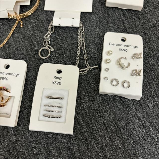 即決 新品 未使用 GU ジーユー アクセサリー まとめ売り 13個セット < ブランド  即決 新品 未使用 GU ジーユー アクセサリー まとめ売り 13個セット < ブランドの