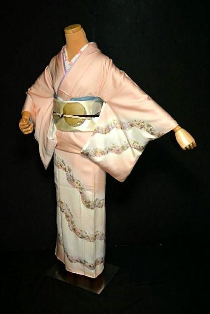 【最高級】新品同様 ピンク暈し染め 金彩 金箔散し 丸栄謹製 訪問着・長襦袢セット 身丈168cm 裄丈64.5cm T3472 < 女性ファッション  【最高級】新品同様 ピンク暈し染め 金彩 金箔散し 丸栄謹製 訪問着・長襦袢セット 身丈168cm 裄丈64.5cm T3472  < 女性ファッションの