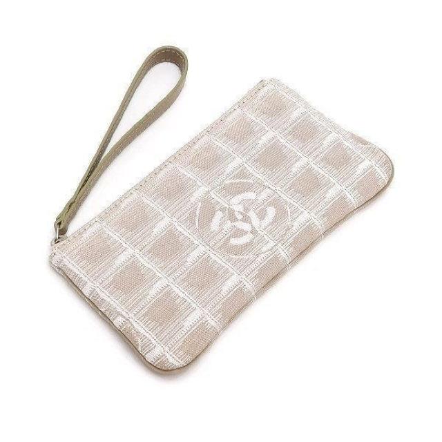 ◆ 本物 新品同様 ◆ CHANEL シャネル ニュートラベルライン ポーチ 小物入れ ベージュ Gカード 箱 人気 A17676 < ブランド  ◆ 本物 新品同様 ◆ CHANEL シャネル ニュートラベルライン ポーチ 小物入れ ベージュ Gカード 箱 人気 A17676 < ブランドの
