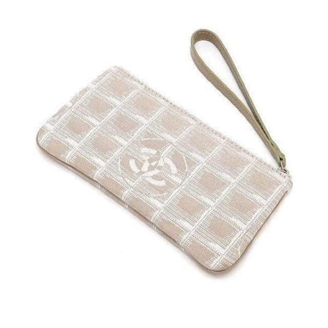 ◆ 本物 新品同様 ◆ CHANEL シャネル ニュートラベルライン ポーチ 小物入れ ベージュ Gカード 箱 人気 A17676 < ブランド  ◆ 本物 新品同様 ◆ CHANEL シャネル ニュートラベルライン ポーチ 小物入れ ベージュ Gカード 箱 人気 A17676 < ブランドの