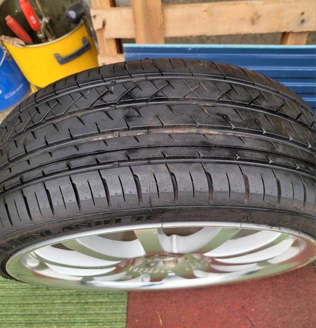 CARLSSON  J[\ CR1/11RS 20C` 8.5J+40 PCD114.3 5^Ct2{Zbg225/3  /oCN