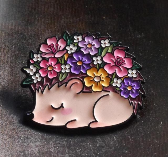 新品 カラフルな花はりねずみ ピンブローチ ピンバッジ ピンズ B < 女性アクセサリー/時計 新品 カラフルな花はりねずみ ピンブローチ ピンバッジ ピンズ B < 女性アクセサリー/時計の