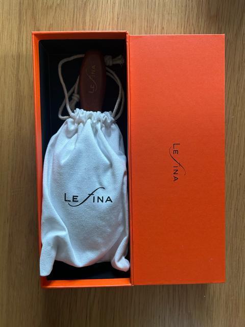 レフィーナ ヘアブラシ 豚毛 ヘッドスパニスト監修 ラウンド型Pro < ヘルス/ビューティー レフィーナ ヘアブラシ 豚毛 ヘッドスパニスト監修 ラウンド型Pro < ヘルス/ビューティーの