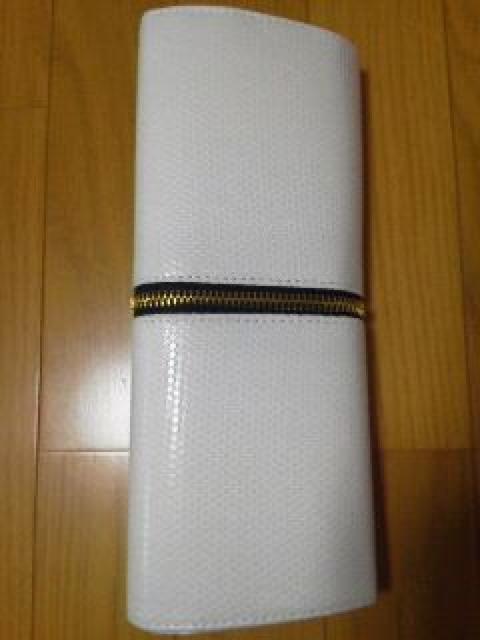 新品〓クラッチバッグ★2種類のチェーン付き♪ホワイト < 女性ファッション  新品〓クラッチバッグ★2種類のチェーン付き♪ホワイト < 女性ファッションの