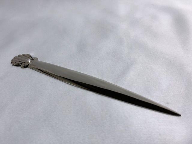 正規新古 MIKIMOTOミキモト ヴィンテージ パール装飾 ペーパーナイフ SV 真珠 ラグジュアリーデスク カッター 付属有 < ブランド  正規新古 MIKIMOTOミキモト ヴィンテージ パール装飾 ペーパーナイフ SV 真珠 ラグジュアリーデスク カッター 付属有 < ブランドの