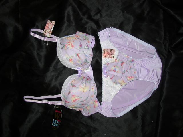 花柄パープルとレース使いC70Mワイヤー入り < 女性ファッション  花柄パープルとレース使いC70Mワイヤー入り  < 女性ファッションの