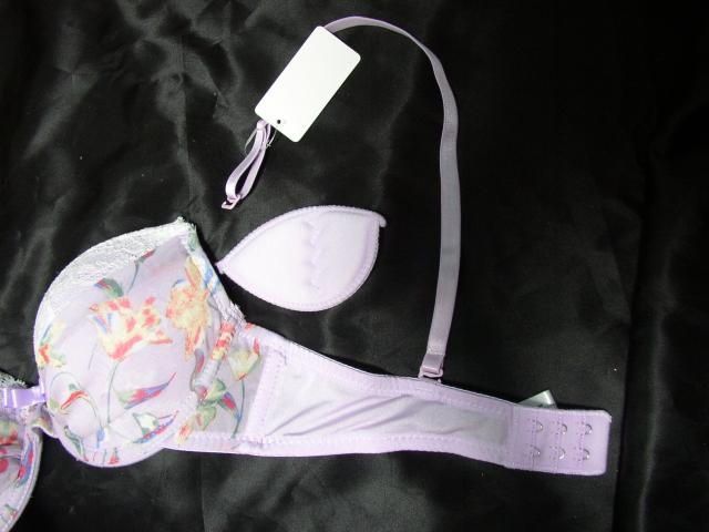 花柄パープルとレース使いC70Mワイヤー入り < 女性ファッション  花柄パープルとレース使いC70Mワイヤー入り < 女性ファッションの