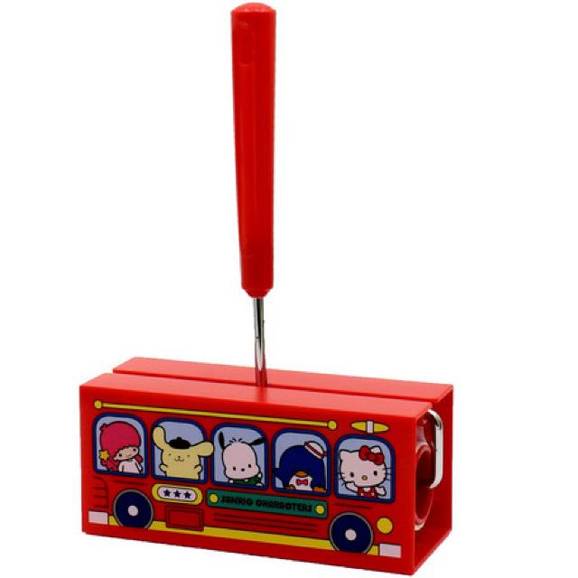 【サンリオキャラクターズ】可愛い♪スタンド付 粘着コロコロ掃除機 キャラコロクリーナー < おもちゃ  【サンリオキャラクターズ】可愛い♪スタンド付 粘着コロコロ掃除機 キャラコロクリーナー < おもちゃの