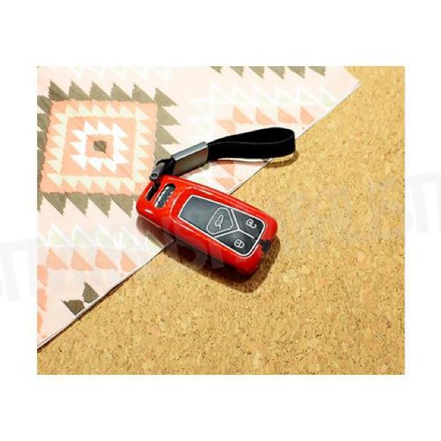 超LED】アウディ 専用スマートキー カバー TypeB ストラップ付 ブラックカーボン < 自動車/バイク 超LED】アウディ 専用スマートキー カバー TypeB ストラップ付 ブラックカーボン < 自動車/バイク